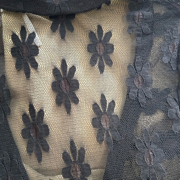 Free People flower fields long sleeve shirtee in black. Size M. NWT - Picture 8 of 8